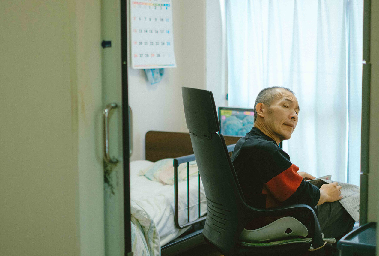 短期入所し安心して生活を送る様子